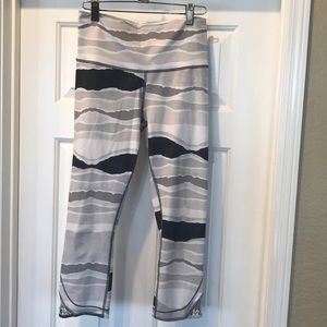 Lululemon leggings camo workout pants